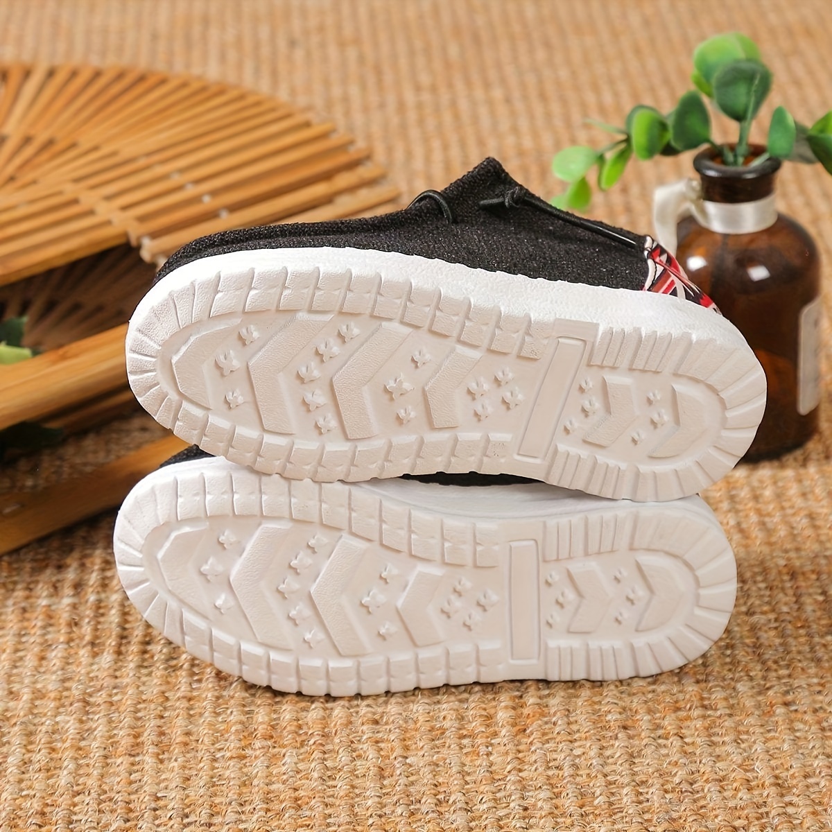 casual comfortable low top sneakers for girls breathable lightweight wear resistant sneakers for details 5